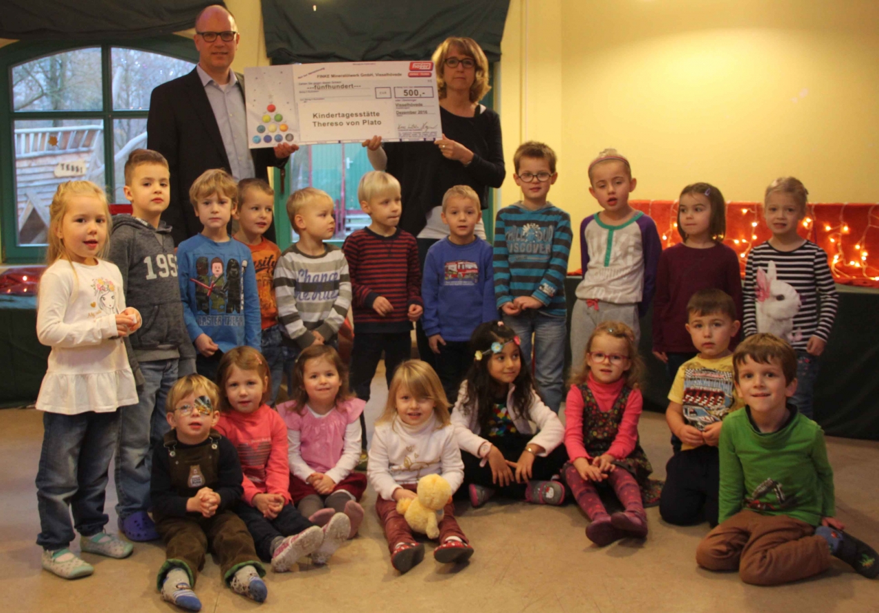 Unternehmensgruppe Hoyer spendet 500 Euro an Kindergarten