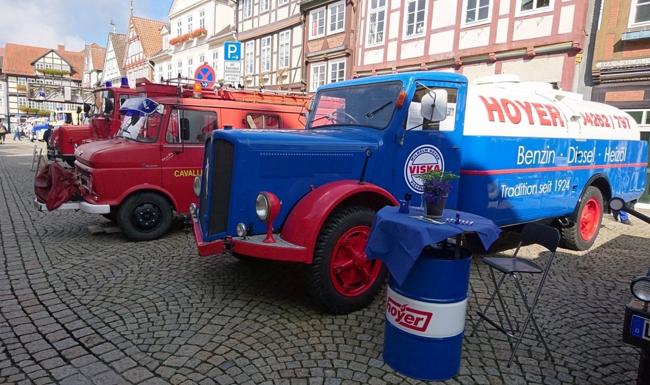 1.200 Fahrzeuge beim Oldtimertreffen in Celle ausgestellt