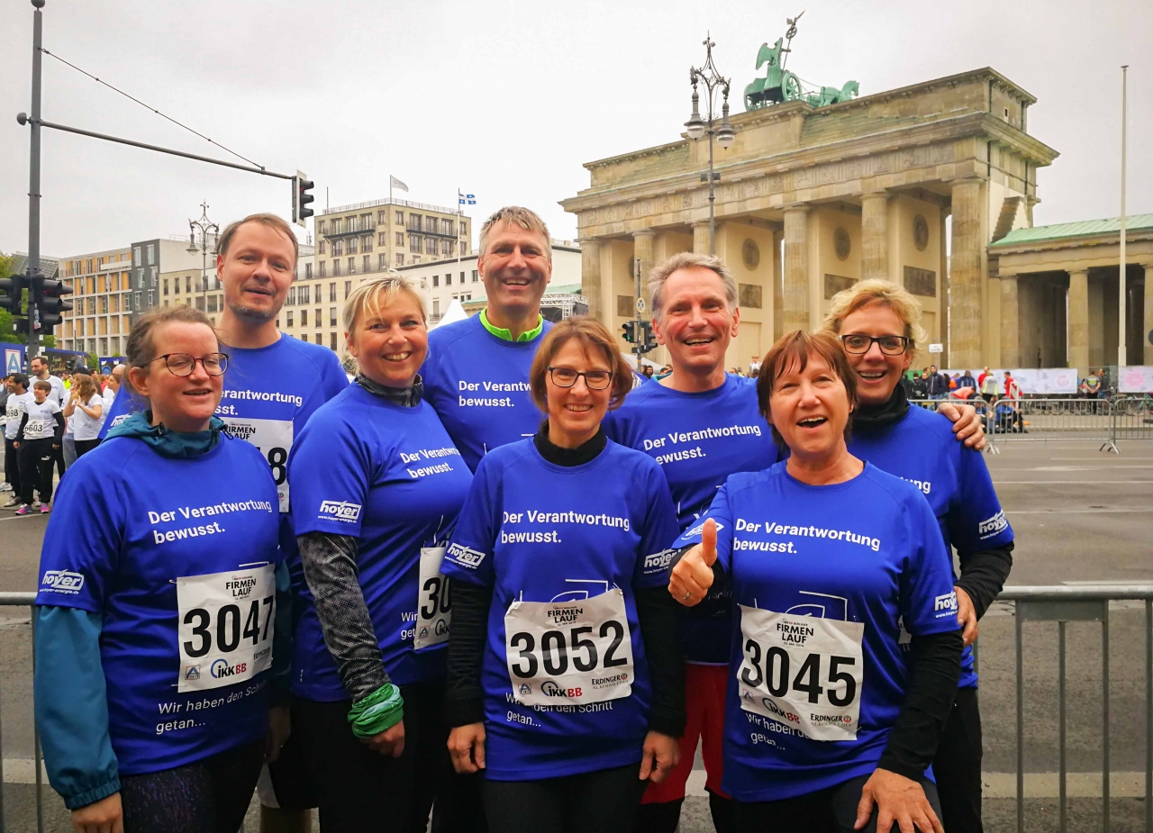 Niederlassung mit neun Sportlern beim Firmenlauf dabei