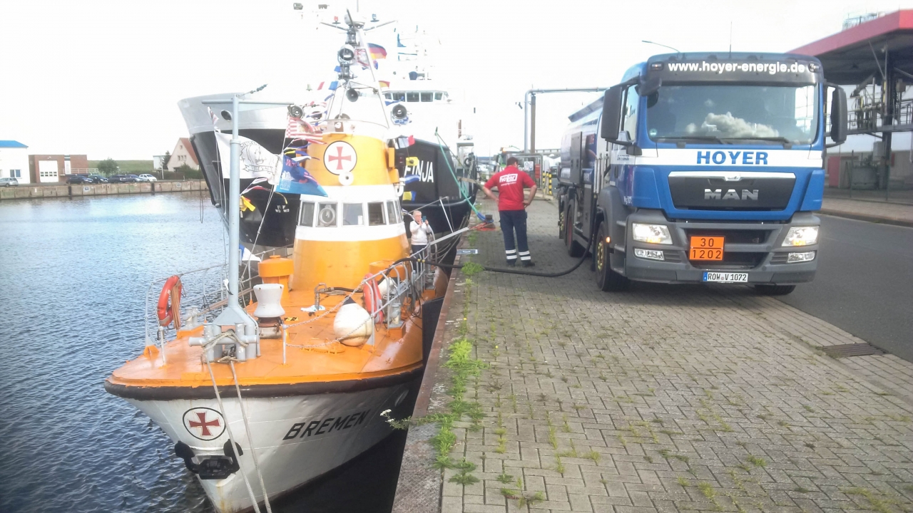 Eingetragenes Schiffsdenkmal in Bremerhaven getankt