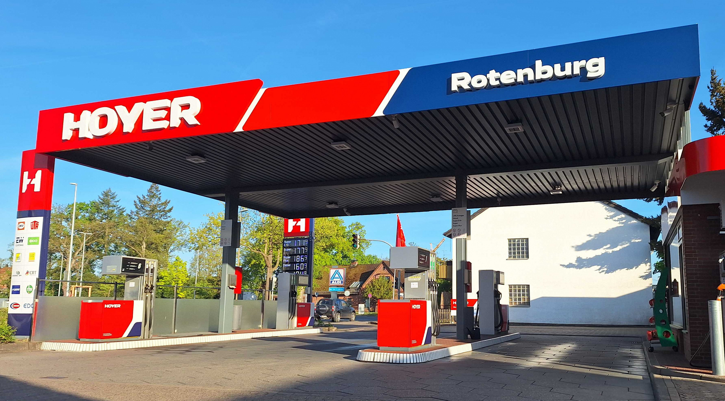 Tankstelle Riekenberg nun komplett umgeflaggt
