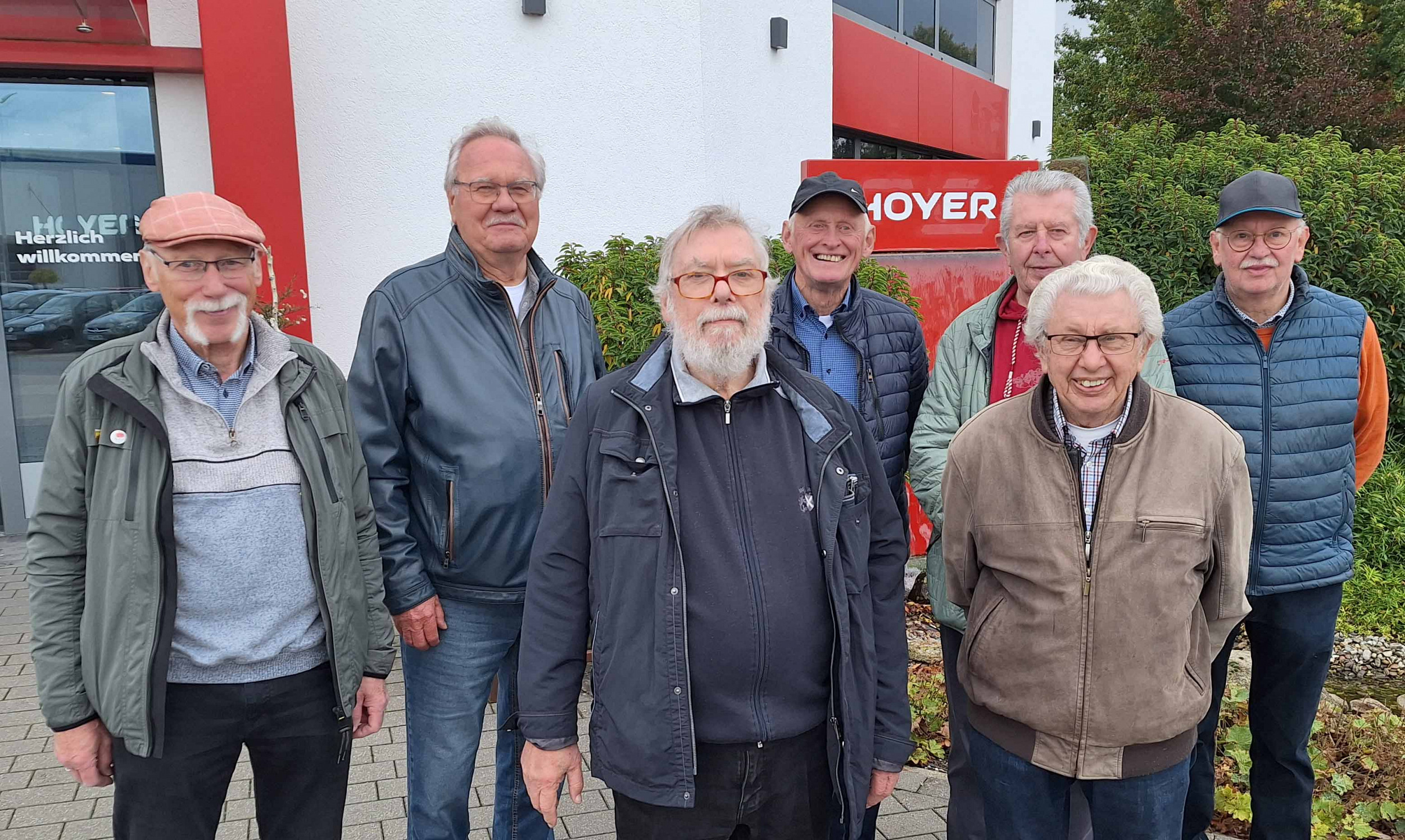 Heimatverein besichtigt Zentrale von Hoyer