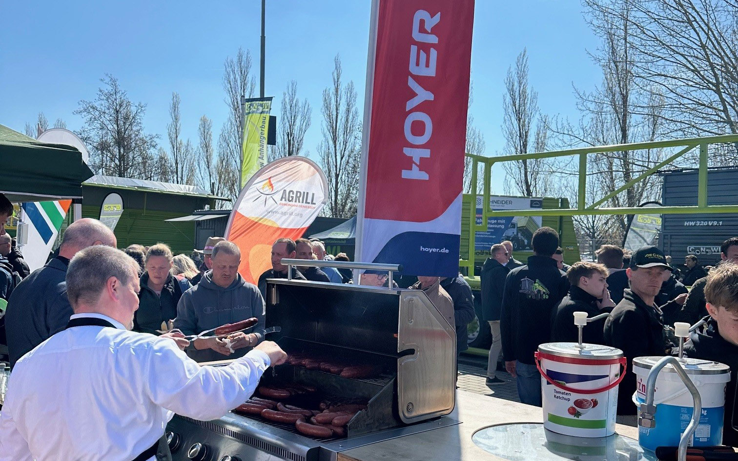 Hoyer sponsert Aktion der Landesbauernverbände