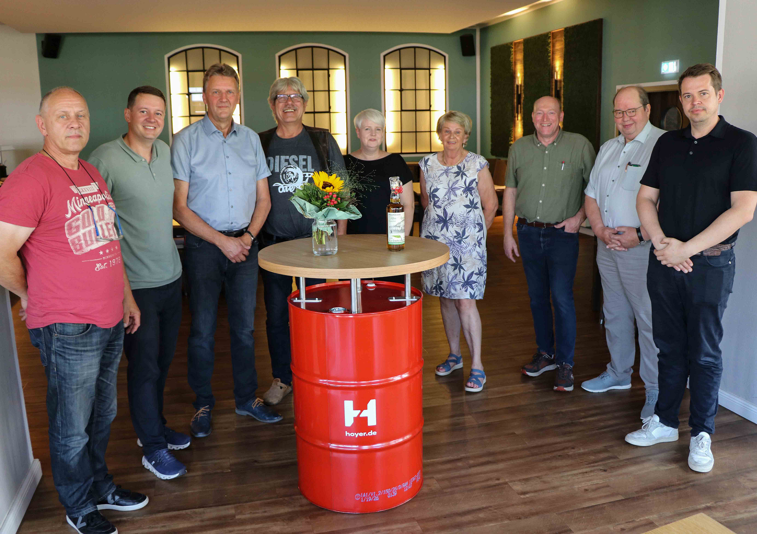 Hoyer ehrt Jubilare für 25 Jahre Firmenzugehörigkeit