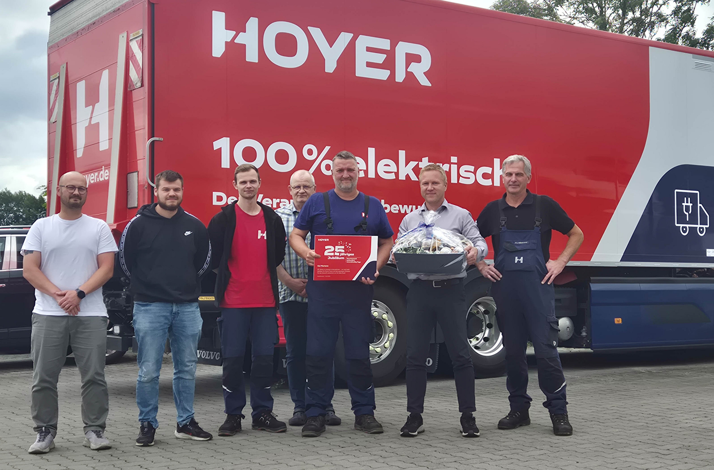 Kai Martens feiert 25-Jähriges als Fahrer bei Hoyer